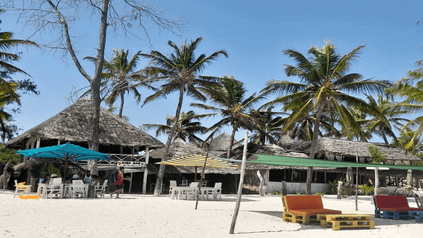 kibo-restaurant-watamu-teamphoto